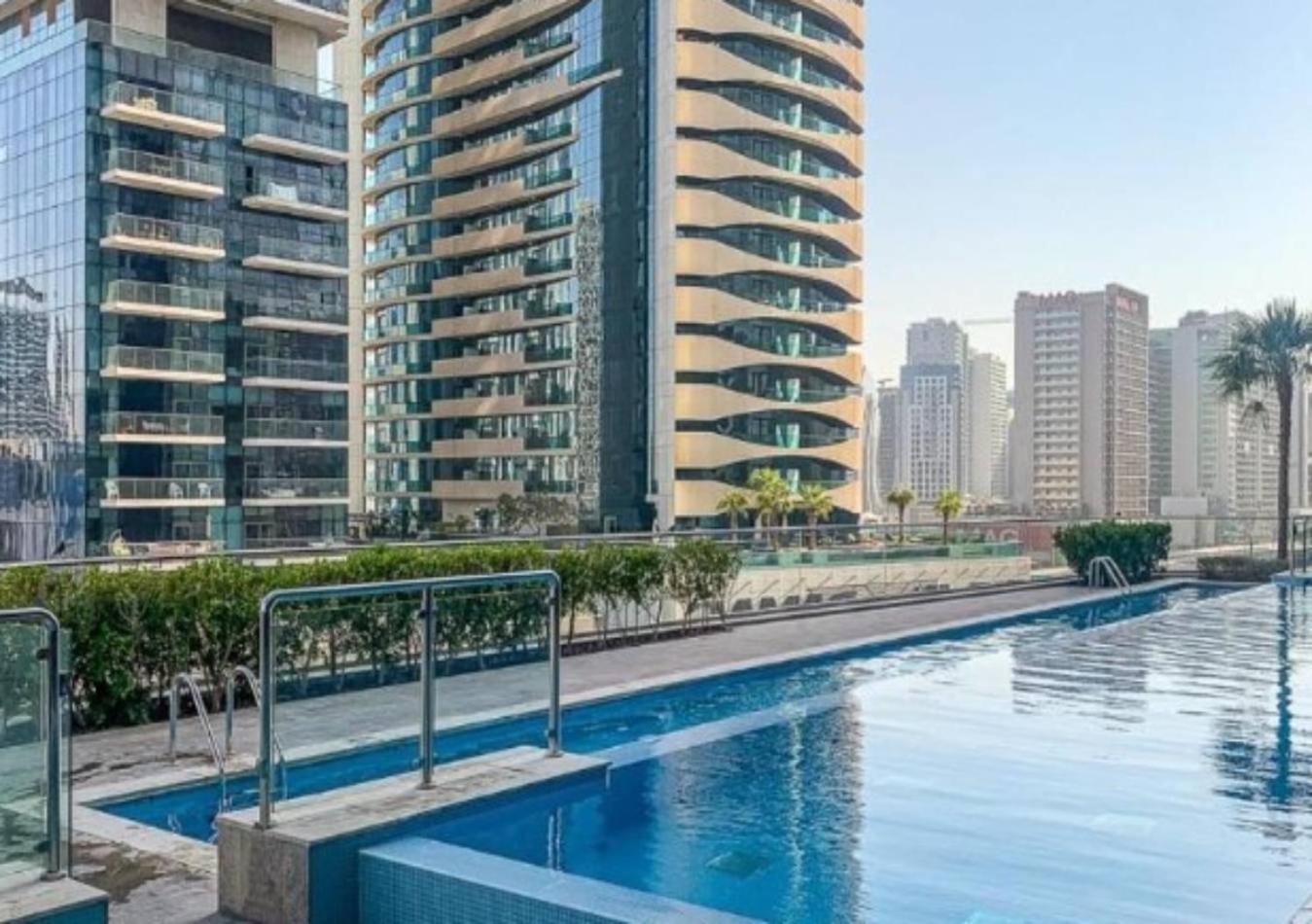 Modern 1Br Apartment, High Floor, Near Dubai Mall Kültér fotó